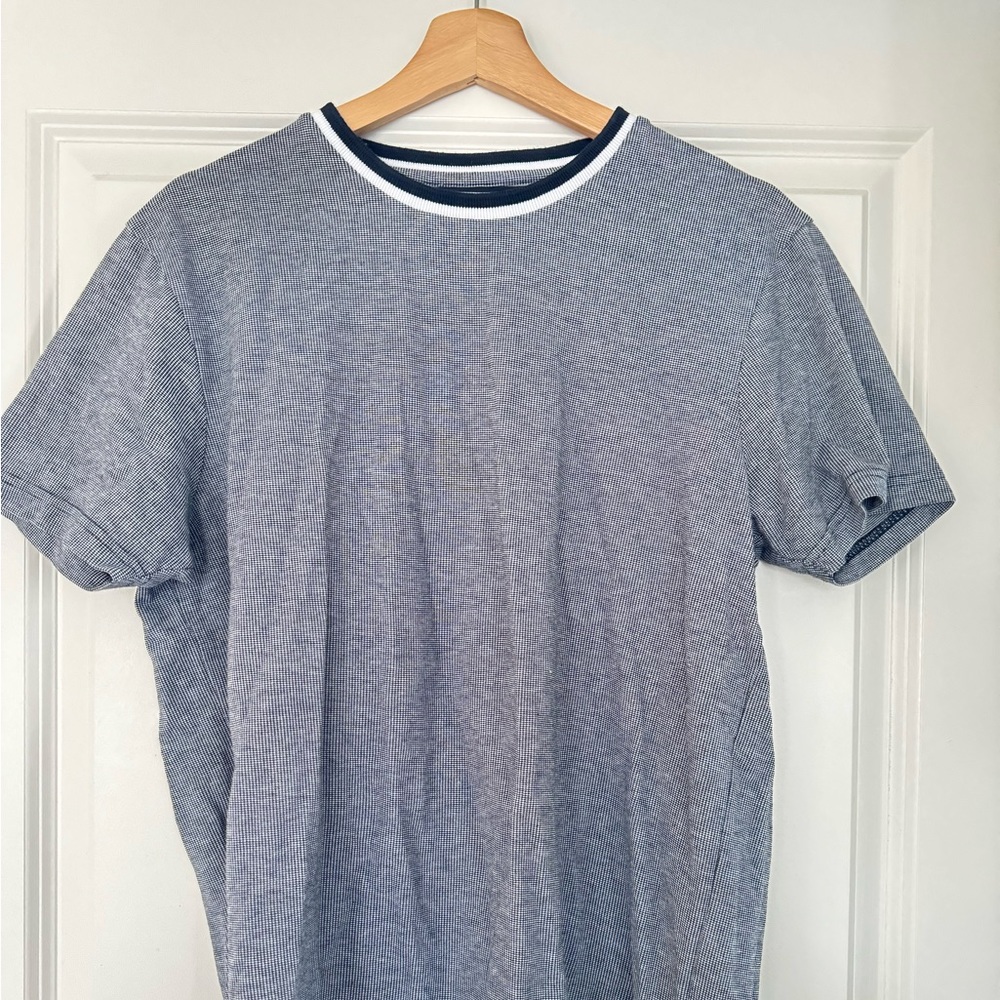 Denim and Flower By Ricky Singh textured teeshirt. Size Medium.